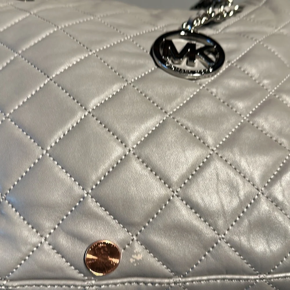 Michael Kors Grey Quilted Handbag - Picture 5 of 12